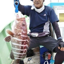 康仁丸・ジギング釣り果